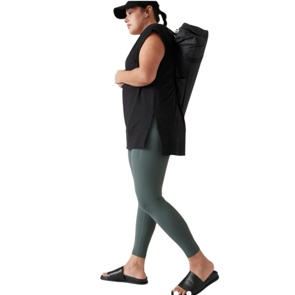 Athleta Retroterry V-Neck Sweatshirt Tee Sleeveless Black Medium
